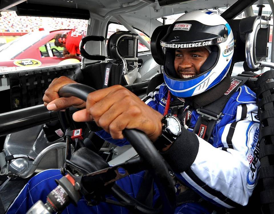 Best Birthday Surprise For Your Husband: What Gift Does He Really Want? 5 nascar driving the ideal adrinaline gift for husbands V2