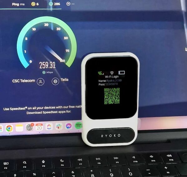 Ryoko Pro - Pocket-size Hotspot Creates a WiFi Network